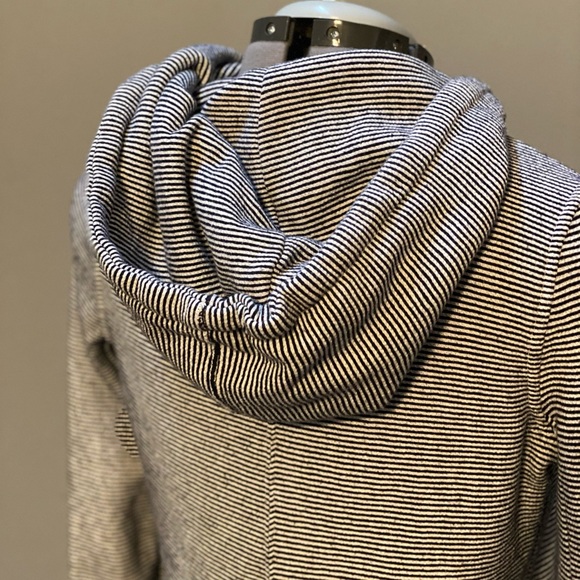 Roxy Striped Hooded Sweatshirt Jacket - Picture 4 of 4